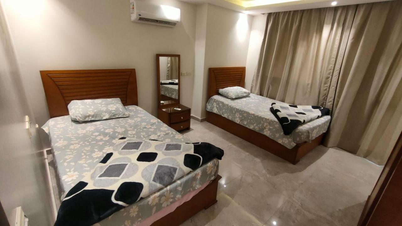Apartamento شقة مستوى فندقى المهندسين للعائلات فقط *